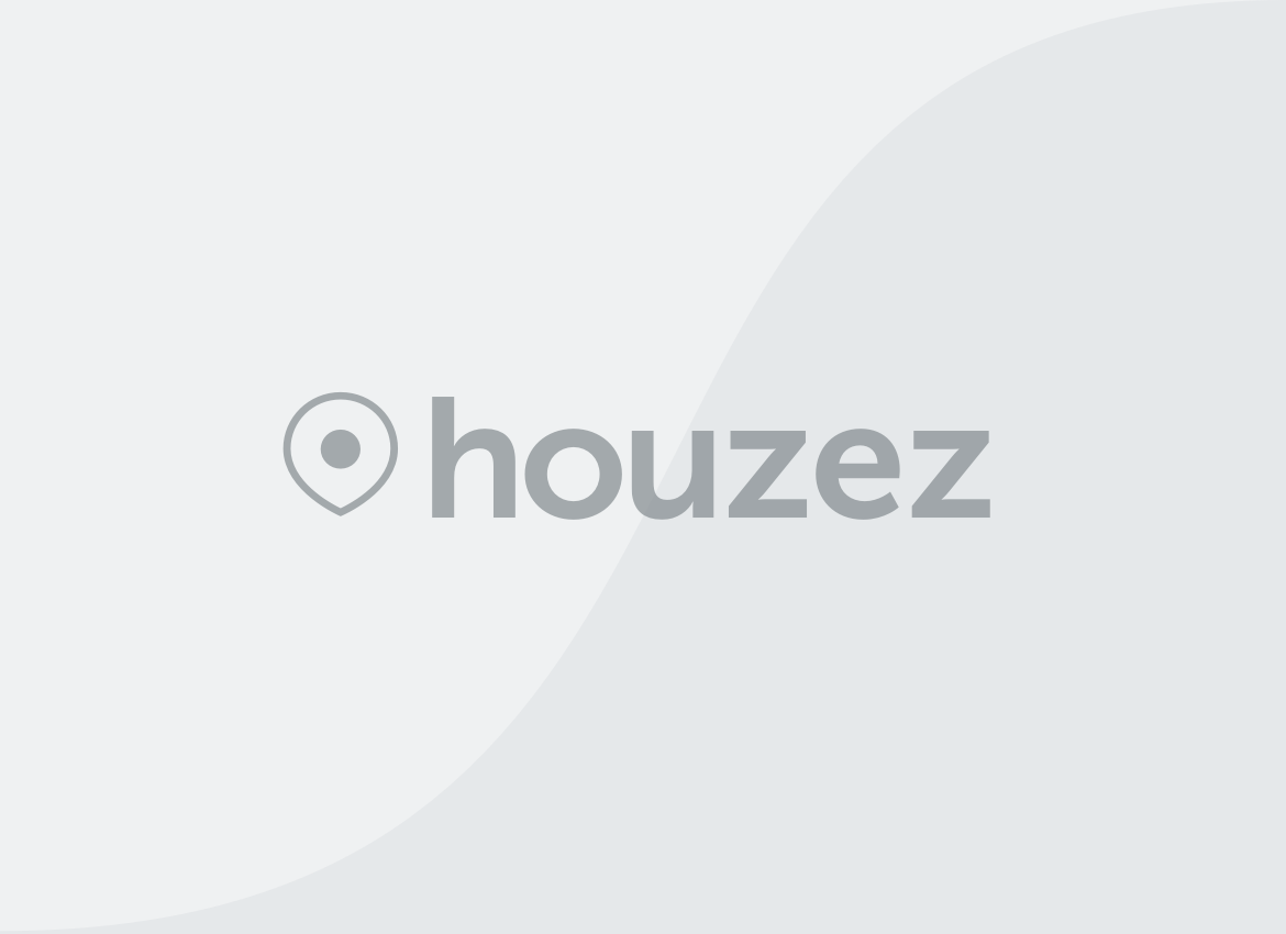 Elegant Beachfront Villa for sale in Velaya, Estepona