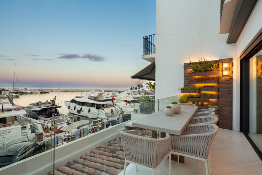 Sleek contemporary Puerto Banus apartment MDR Luxury Homes