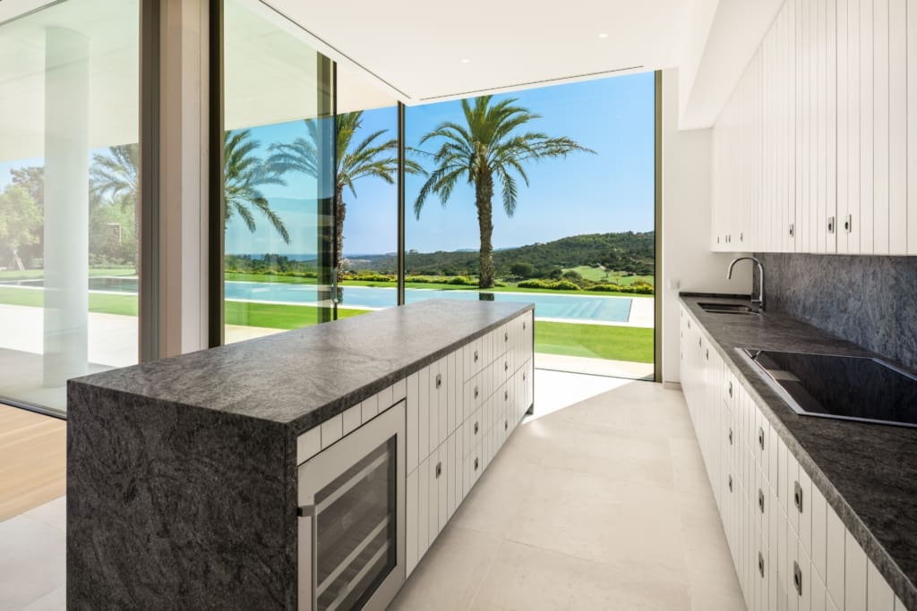 Villa Vista Verde - Luxe Residentie met Golfzicht in Finca Cortesin