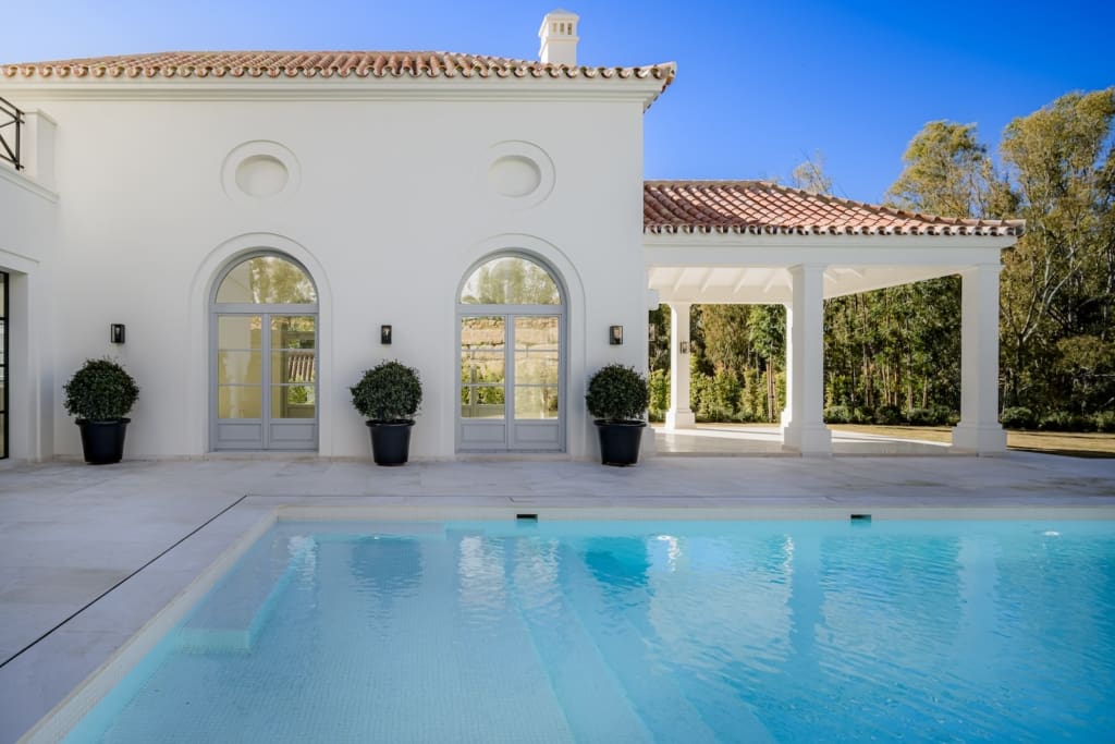 Villa Belle Provence: Luxury French Villa in Nueva Andalucia