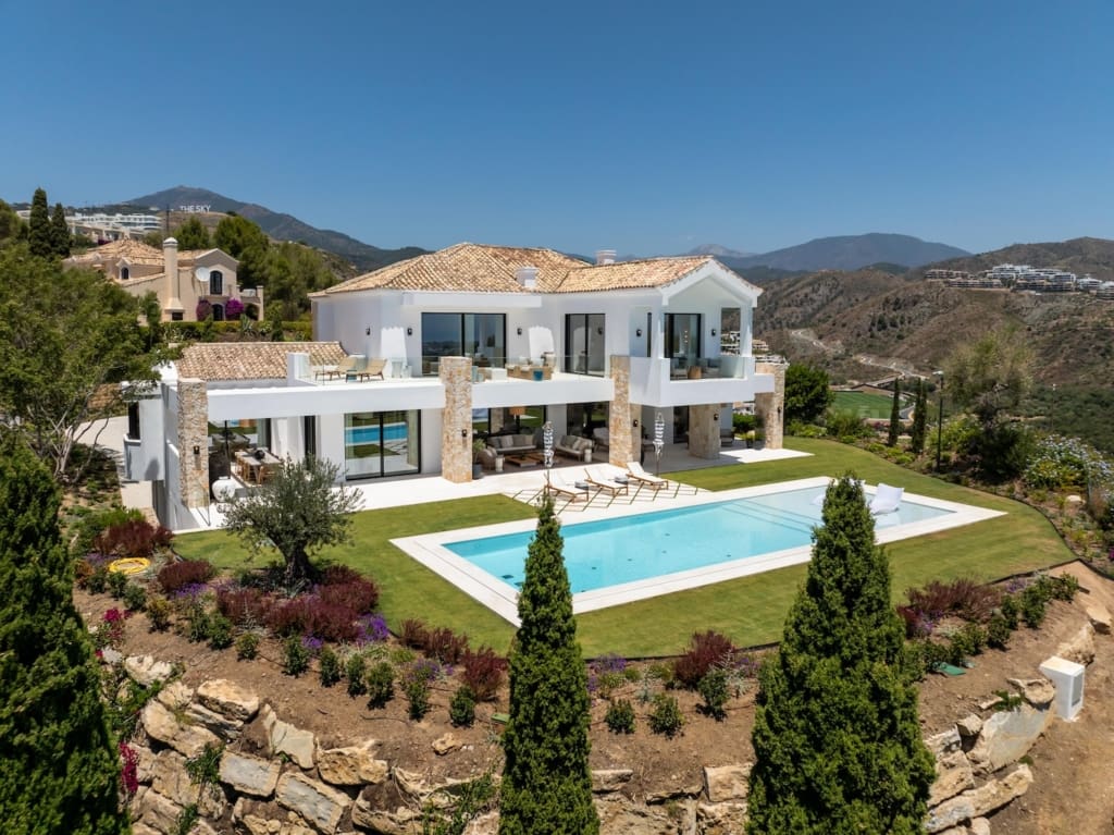 Villa Amara - Luxury new build villa for sale in El Herrojo La Quinta Benahavis - MDR Luxury Homes