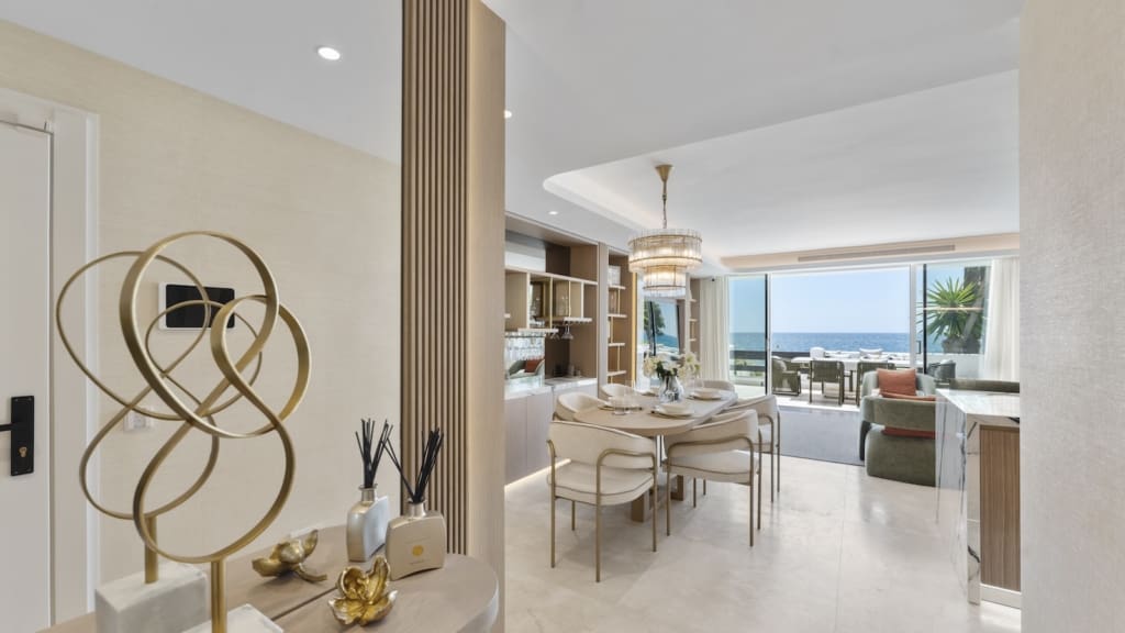 Apartment Malibu - Frontline Beach Puente Romano Marbella - MDR Luxury Homes