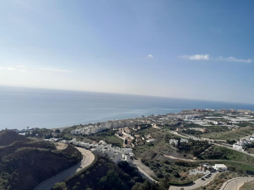 Infinity Views luxury homes with sea views in Torrox, Costa del Sol – Exclusive real estate by MDR Luxury Homes.