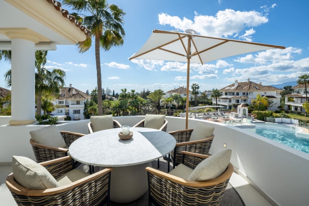 Marismas 1 luxury duplex apartment for sale on Marbella Golden Mile – presented by MDR Luxury Homes